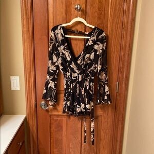 Floral romper - Black and Cream